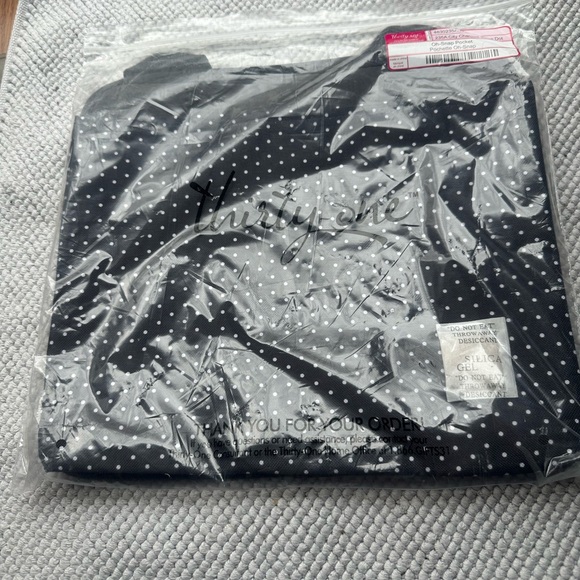 thirty-one Other - thirty-one Charcoal with White Dot On-Snap Pocket